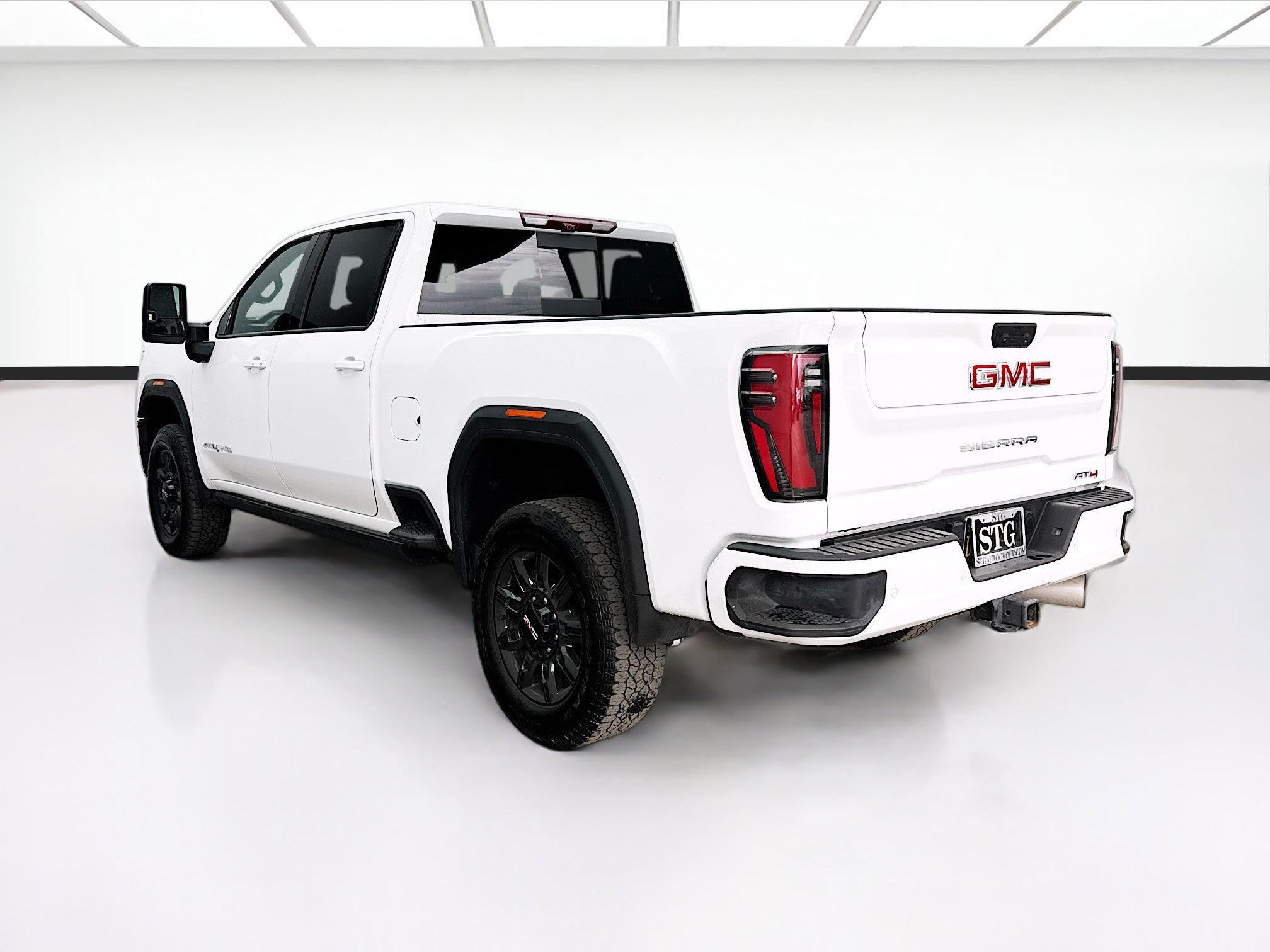 Used 2025 GMC Sierra 3500 AT4 w/ AT4 Premium Plus Package AWD/4WD image 6