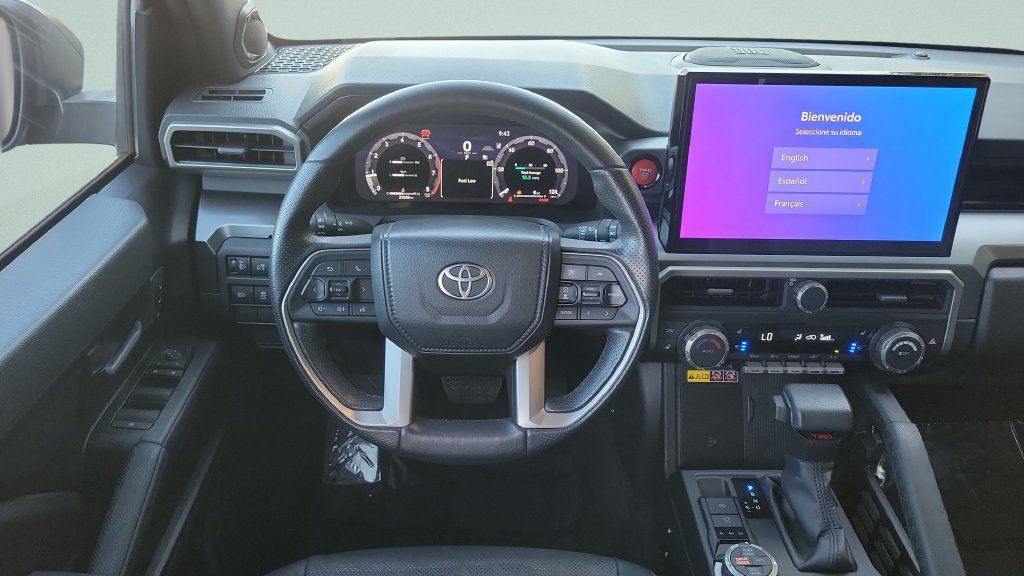 Used 2025 Toyota 4Runner TRD Off-Road Premium AWD/4WD image 12