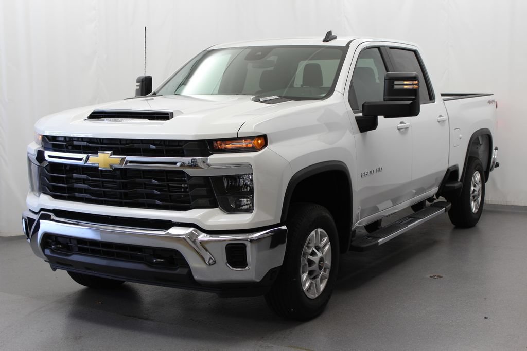 Used 2026 Chevrolet Silverado 2500 LT AWD/4WD image 17