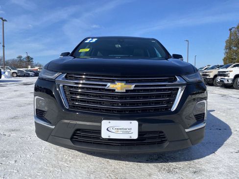 Used 2023 Chevrolet Traverse LT w/ LT Premium Package image 2
