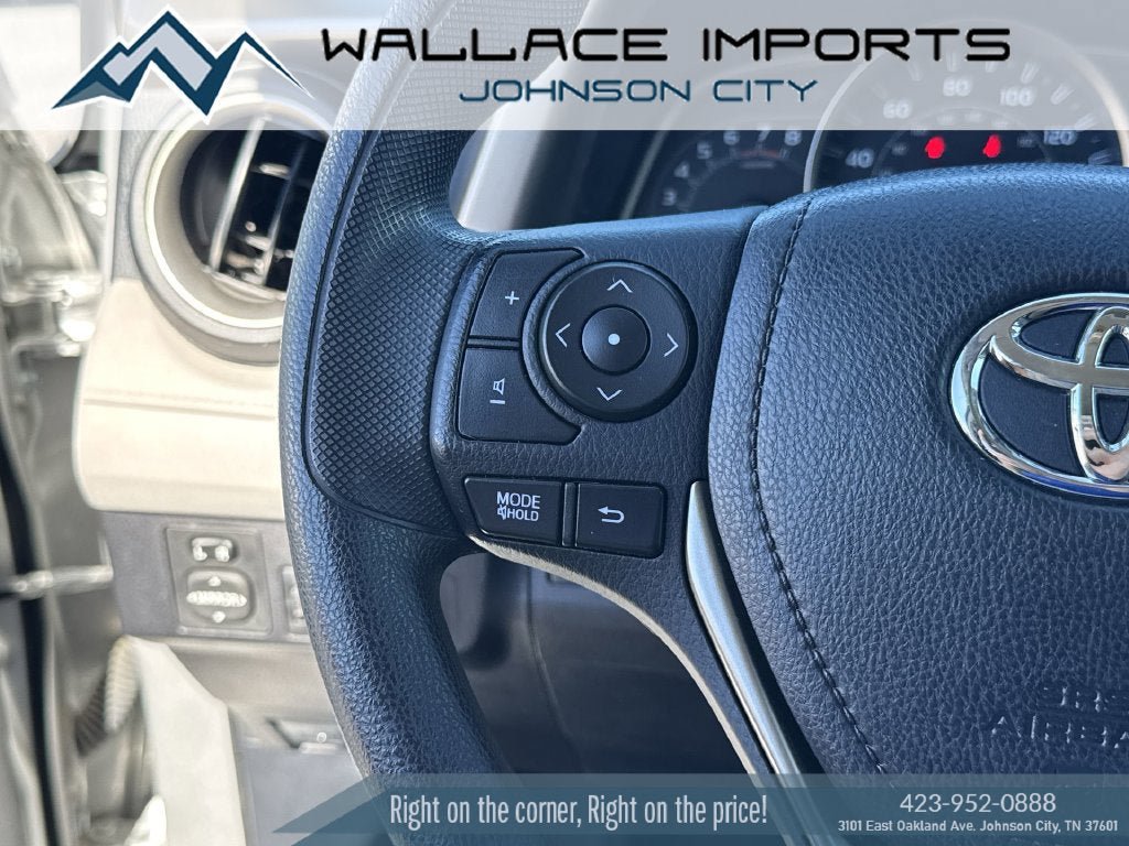 Used 2015 Toyota RAV4 LE AWD/4WD image 27