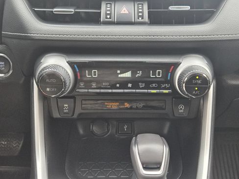 Used 2022 Toyota RAV4 XLE Premium FWD image 21