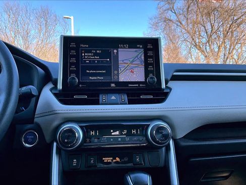 Used 2021 Toyota RAV4 Limited image 35