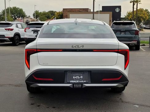New 2025 Kia K4 EX image 6