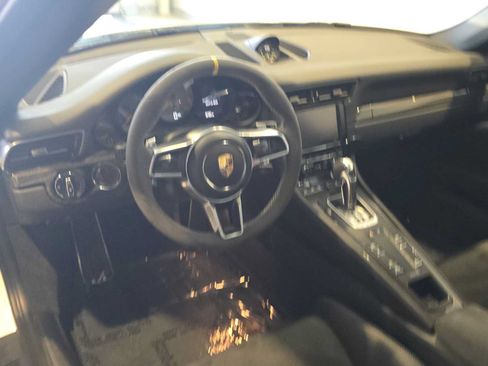 Used 2016 Porsche 911 GT3 RS RWD image 4