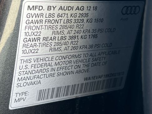 Used 2019 Audi Q8 Premium Plus w/ Premium Plus AWD/4WD image 31