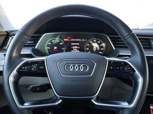 Used 2024 Audi Q8 e-tron Premium Plus w/ Premium Plus Package image 14