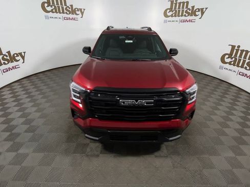 Used 2026 GMC Terrain Elevation w/ Elevation Premium Package image 3