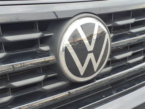 Used 2022 Volkswagen Atlas SEL R-Line image 28