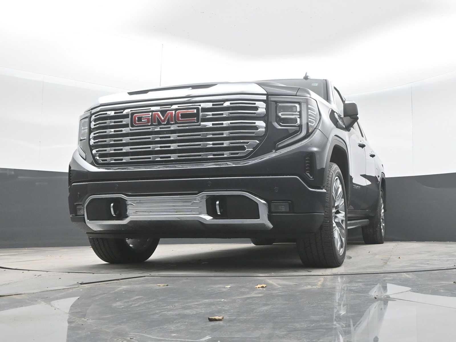Used 2023 GMC Sierra 1500 Denali w/ Denali Reserve Package AWD/4WD image 26