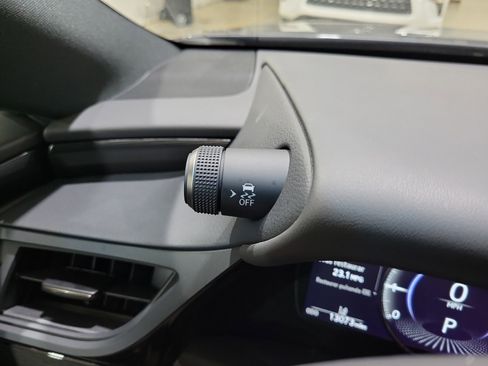 Used 2023 Lexus ES 350 image 14