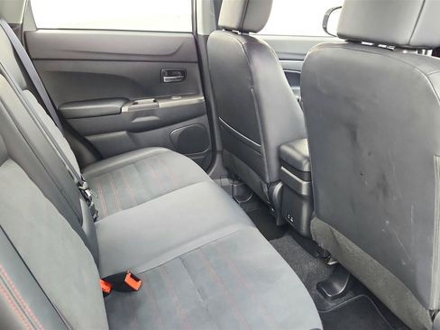 Used 2025 Mitsubishi Outlander Sport AWD image 35