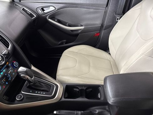 Used 2015 Ford Focus Titanium image 19