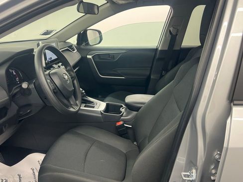 Used 2025 Toyota RAV4 LE FWD image 8