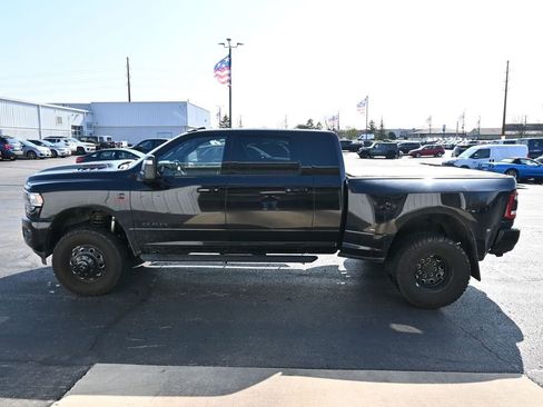 Used 2024 RAM 3500 Laramie w/ Night Edition image 12