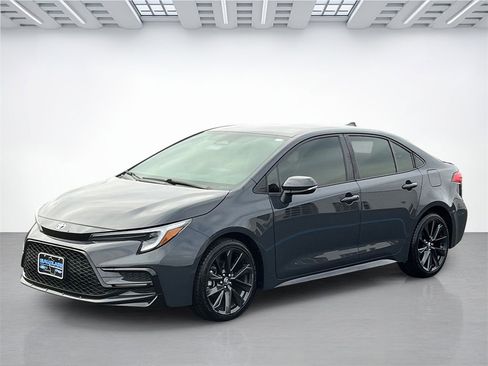 Used 2024 Toyota Corolla SE image 7