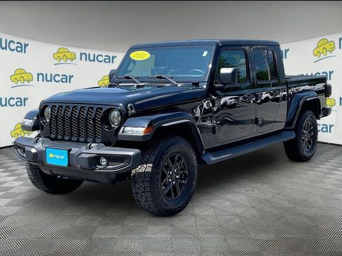 Used 2022 Jeep Gladiator Sport AWD/4WD image 3