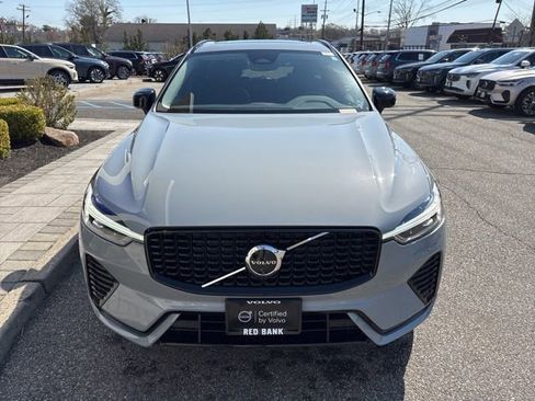 Used 2025 Volvo XC60 B5 Plus image 8