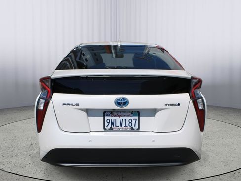 Used 2018 Toyota Prius Four w/ Advanced Technology Package FWD image 6