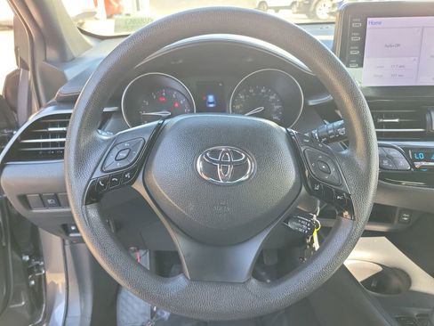 Used 2019 Toyota C-HR LE image 20