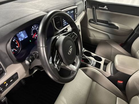 Used 2020 Kia Sportage S image 22