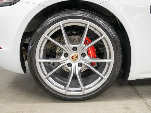 Used 2018 Porsche 718 Boxster S RWD image 38