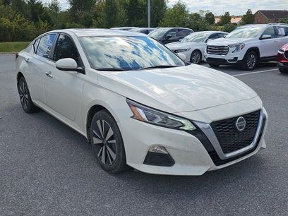 Used 2021 Nissan Altima 2.5 SV w/ SV Premium Package