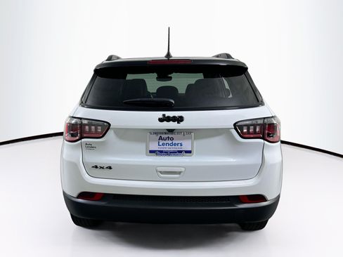Used 2022 Jeep Compass Latitude w/ Convenience Group AWD/4WD image 6