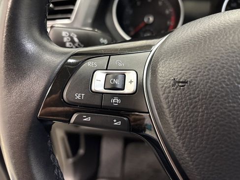 Used 2019 Volkswagen Tiguan SE image 25