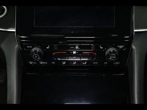 Used 2023 Jeep Grand Cherokee L Laredo AWD/4WD image 27