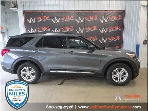Used 2023 Ford Explorer XLT w/ Equipment Group 202A AWD/4WD image 3