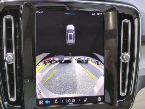 New 2025 Volvo XC40 B5 Plus w/ Protection Package Premier AWD/4WD image 17