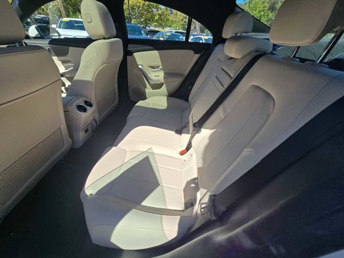 Used 2025 Mercedes-Benz CLA 250 image 21