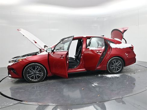 Certified 2024 Kia Forte GT-Line w/ GT-Line Premium Package image 58