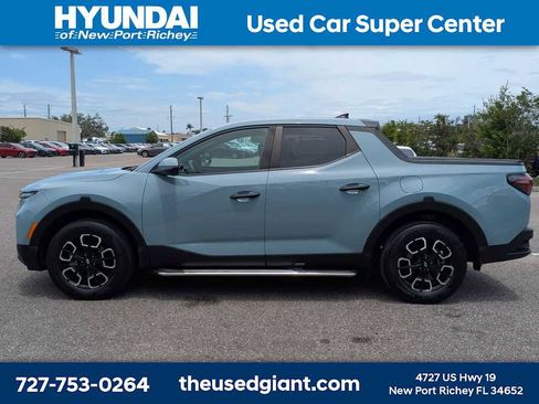 Used 2024 Hyundai Santa Cruz SEL FWD image 2