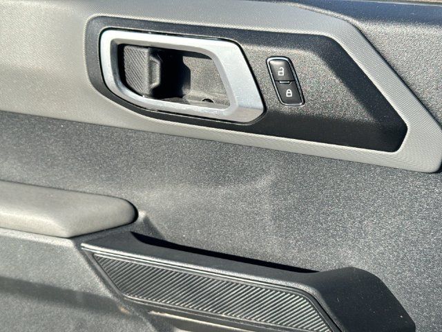 Used 2022 Ford Bronco 4-Door AWD/4WD image 13