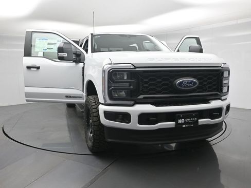 New 2026 Ford F250 XL w/ STX Appearance Package image 31