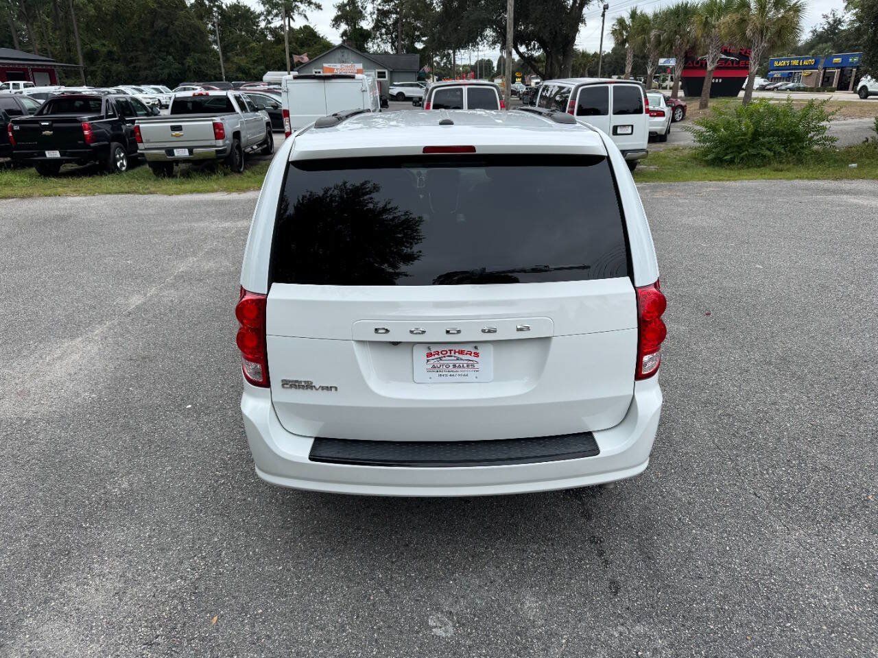 Used 2019 Dodge Grand Caravan SXT w/ Driver Convenience Group FWD image 5