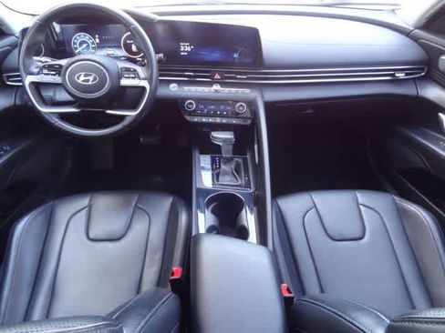 Used 2024 Hyundai Elantra Limited FWD image 12
