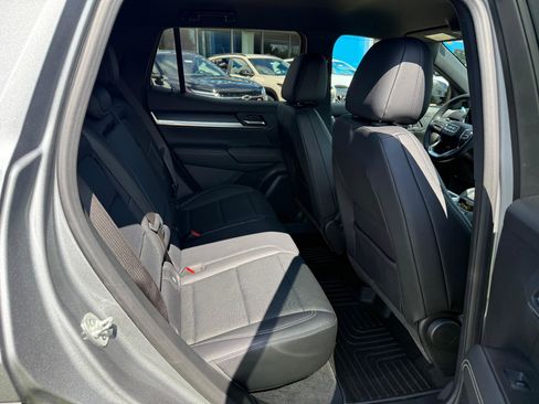 Used 2025 GMC Terrain Elevation w/ Elevation Premium Package AWD/4WD image 10