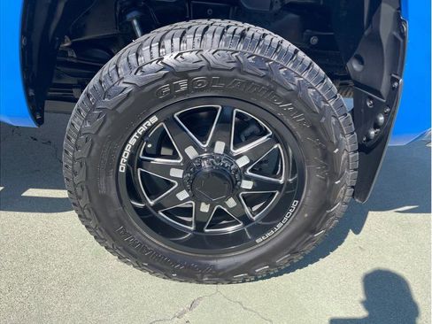 Used 2020 Toyota Tundra SR5 w/ TRD Off-Road Package image 12