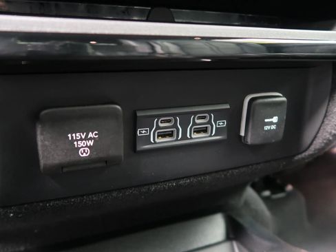 Used 2024 Jeep Wagoneer Series II image 42