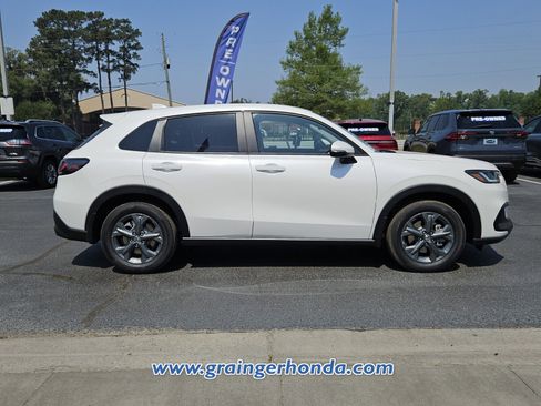 New 2026 Honda HR-V LX image 6