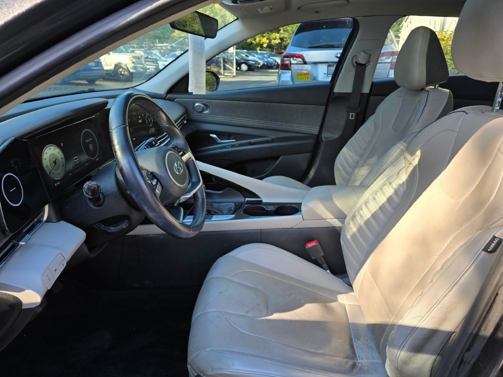 Used 2022 Hyundai Elantra Limited FWD image 8