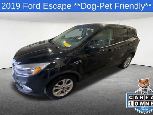Used 2019 Ford Escape SE image 4