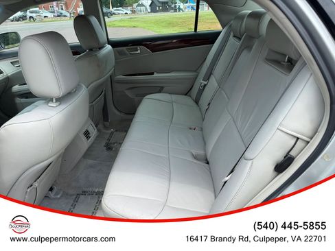 Used 2010 Toyota Avalon XLS FWD image 10