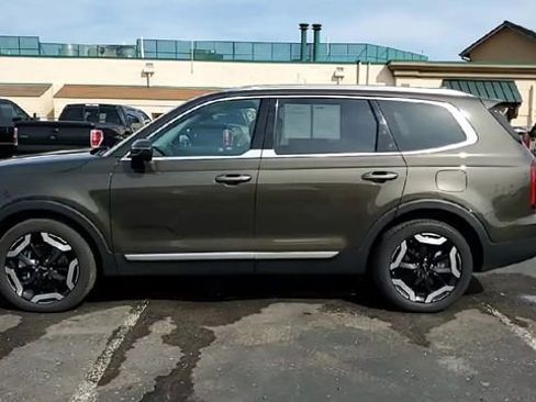 Used 2025 Kia Telluride S FWD image 5