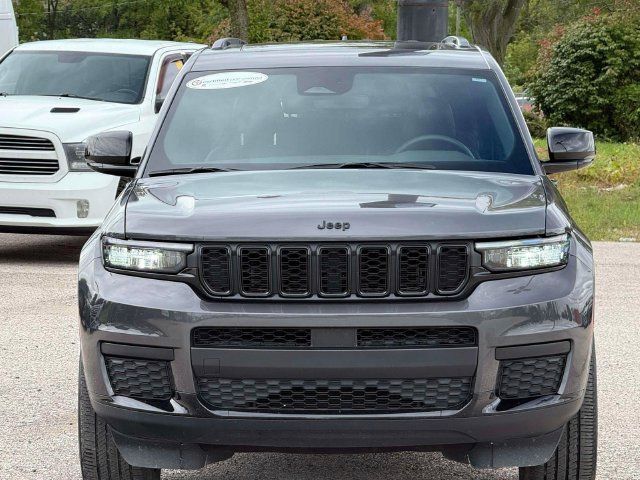 Certified 2023 Jeep Grand Cherokee L Altitude AWD/4WD image 2