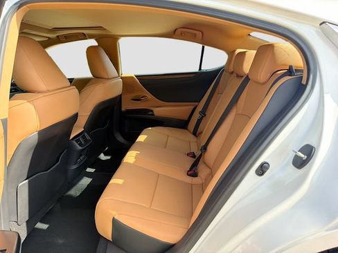 Used 2025 Lexus ES 350 w/ Premium Package FWD image 20