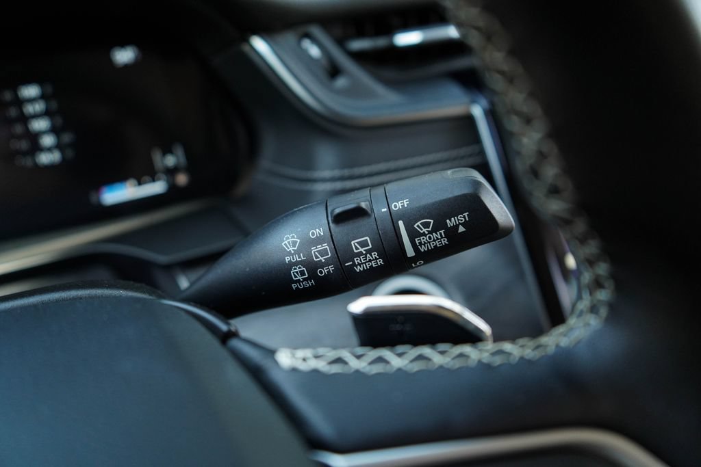 Used 2021 Jeep Grand Cherokee L Limited RWD image 35